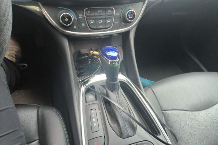Used Buick VELITE 5 2017 Urban Extended-Range Model Gear Lever