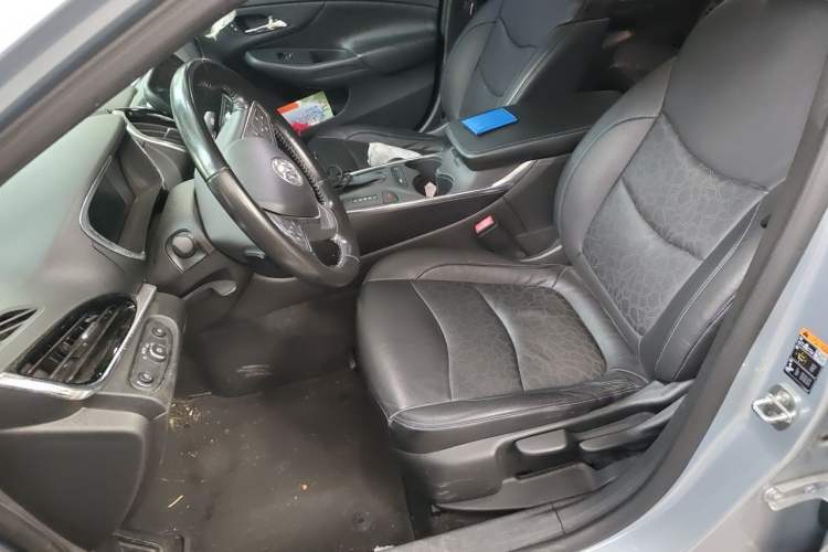 Used Buick VELITE 5 2017 Urban Extended-Range Model Left Front Seat