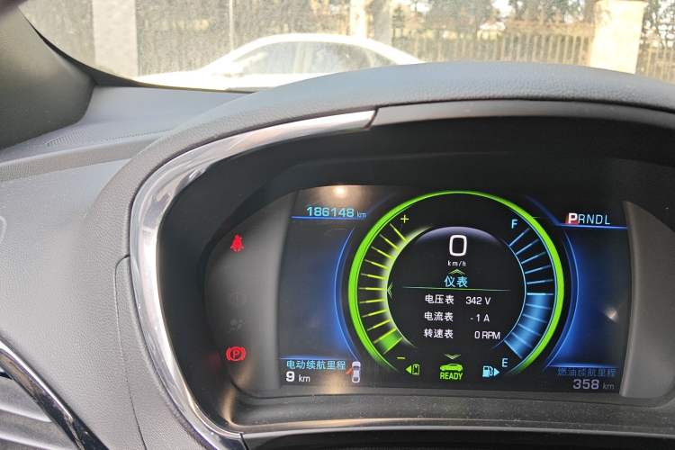 Used Buick VELITE 5 2017 Urban Extended-Range Model Odometer Close Up