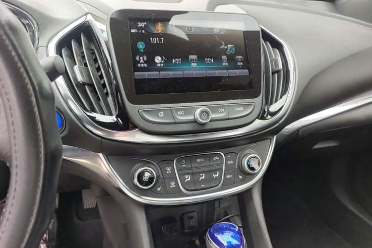 Used Buick VELITE 5 2017 Urban Extended-Range Model Audio And AC Panel