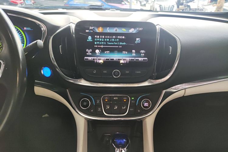 Used Buick VELITE 5 2017 Stylish Extended-Range Model Audio And AC Panel