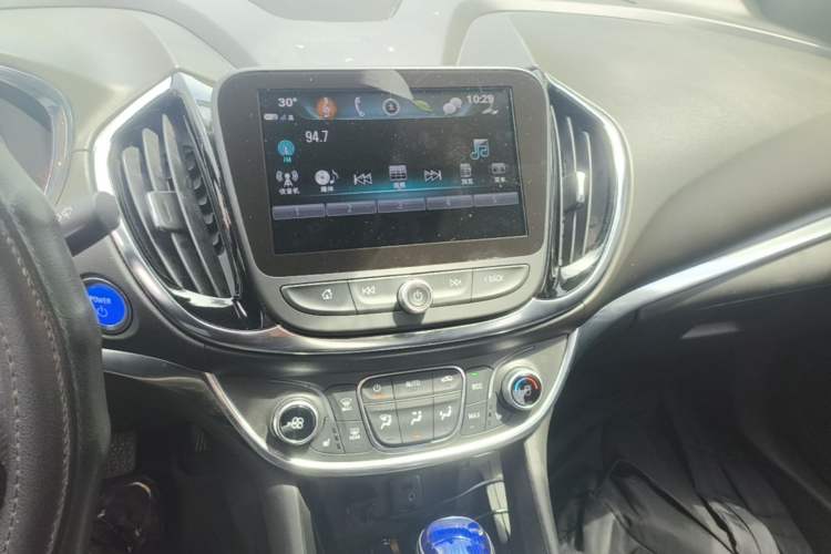 Used Buick VELITE 5 2017 Urban Extended-Range Model Audio And AC Panel