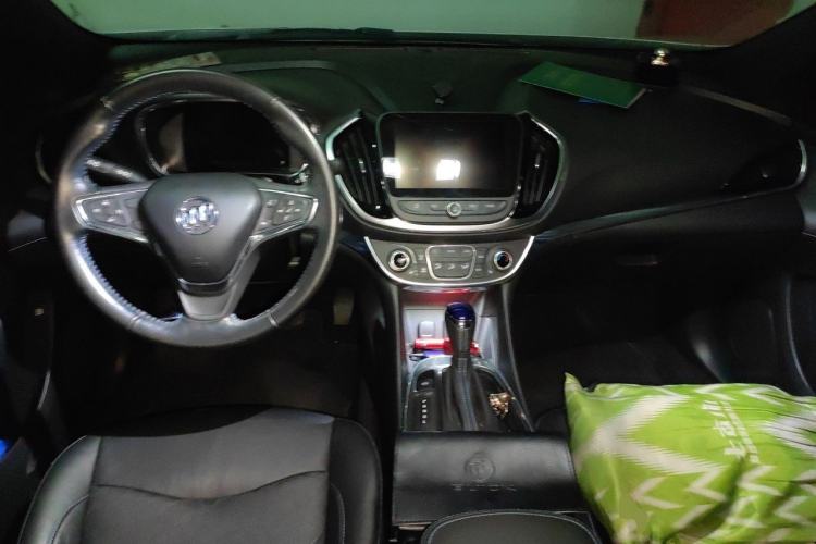 Used Buick VELITE 5 2017 Urban Extended-Range Model Center Console