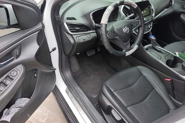 Used Buick VELITE 5 2017 Urban Extended-Range Model Driver Seat