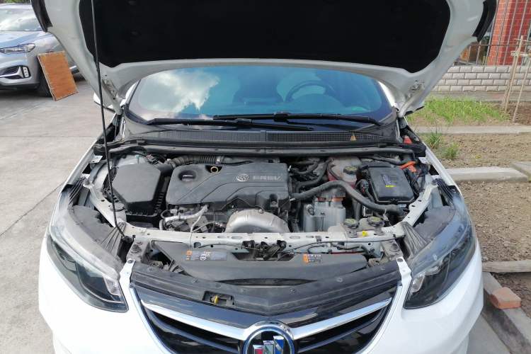 Used Buick VELITE 5 2017 Stylish Extended-Range Model Engine Bay