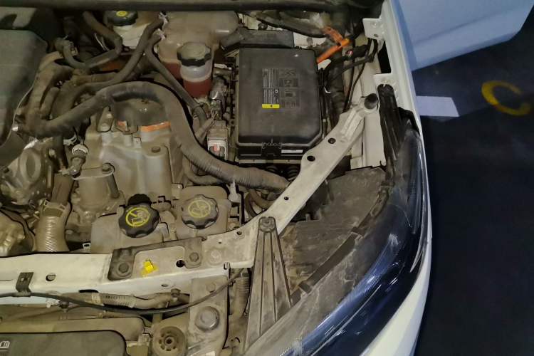 Used Buick VELITE 5 2017 Urban Extended-Range Model Engine Bay Left