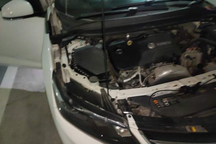 Used Buick VELITE 5 2017 Urban Extended-Range Model Engine Bay Right