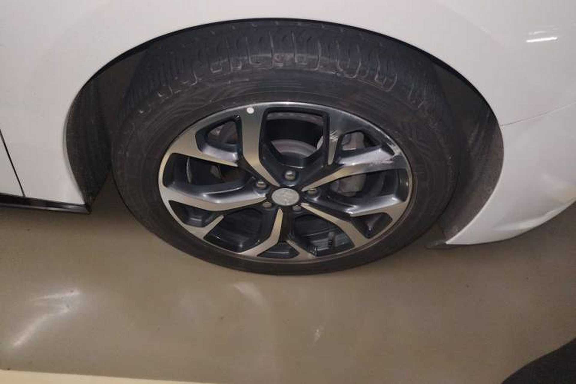 Used Buick VELITE 5 2017 Urban Extended-Range Model Exterior 7