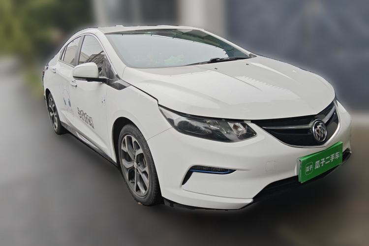 Used Buick VELITE 5 2017 Urban Extended-Range Model Front Right 45 Deg