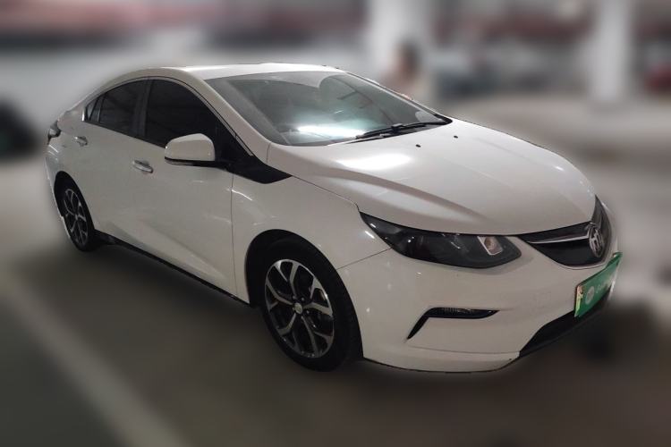 Used Buick VELITE 5 2017 Urban Extended-Range Model Front Right 45 Deg