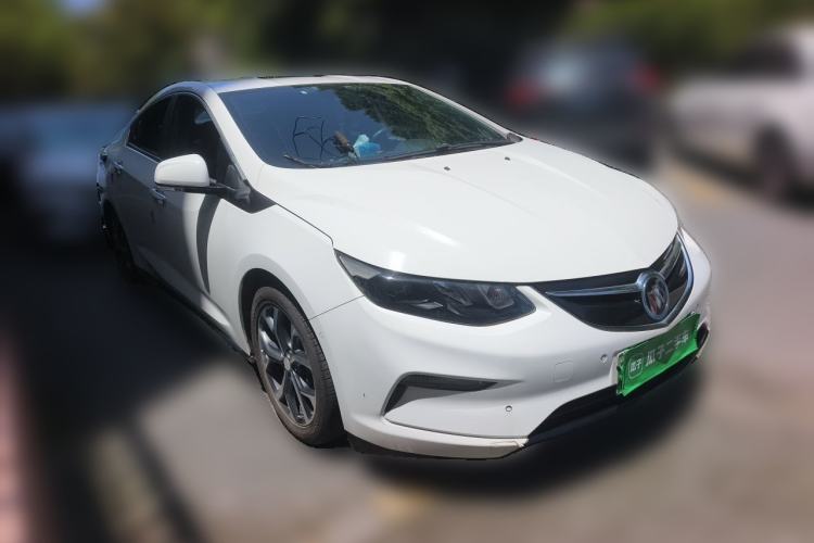 Used Buick VELITE 5 2017 Stylish Extended-Range Model Front Right 45 Deg