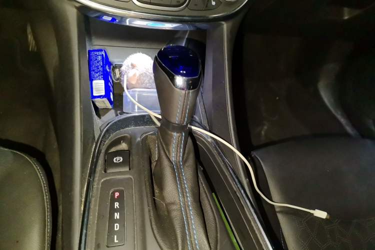 Used Buick VELITE 5 2017 Urban Extended-Range Model Gear Lever