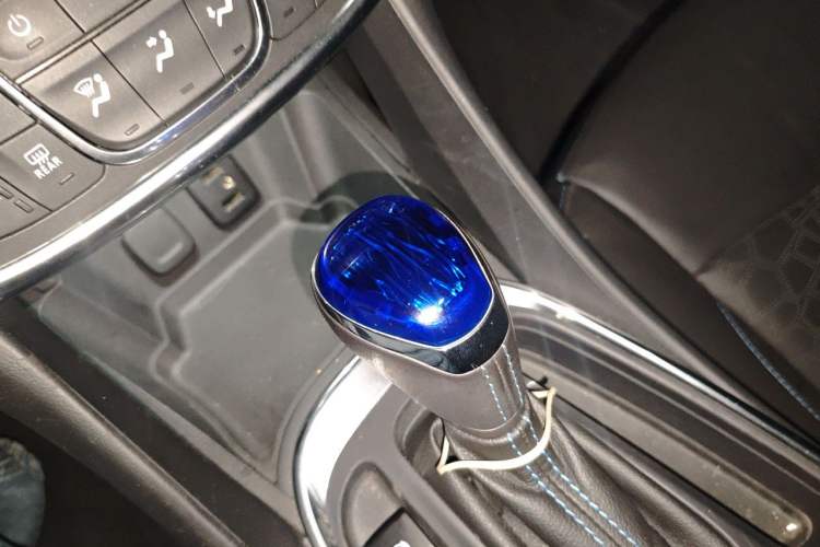 Used Buick VELITE 5 2017 Urban Extended-Range Model Gear Lever