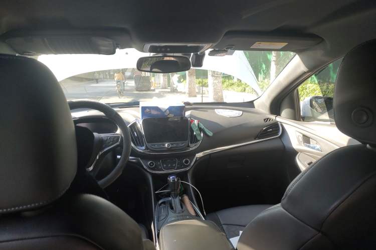 Used Buick VELITE 5 2017 Urban Extended-Range Model Headliner
