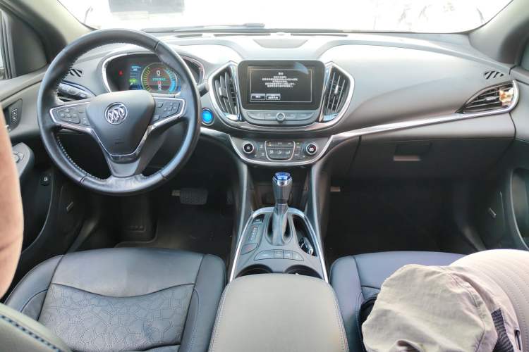 Used Buick VELITE 5 2017 Stylish Extended-Range Model Interior 2