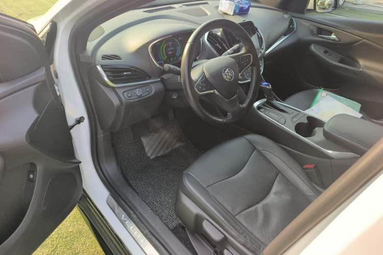 Used Buick VELITE 5 2017 Urban Extended-Range Model Interior 2