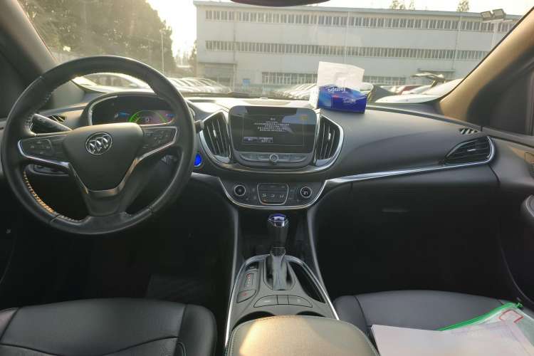 Used Buick VELITE 5 2017 Urban Extended-Range Model Interior 3