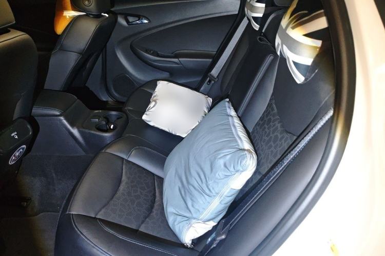 Used Buick VELITE 5 2017 Urban Extended-Range Model Interior 4