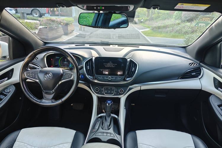 Used Buick VELITE 5 2017 Stylish Extended-Range Model Interior 4