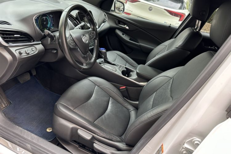 Used Buick VELITE 5 2017 Urban Extended-Range Model Interior 5