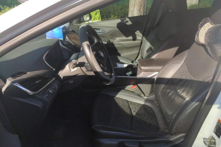 Used Buick VELITE 5 2017 Urban Extended-Range Model Left Front Seat