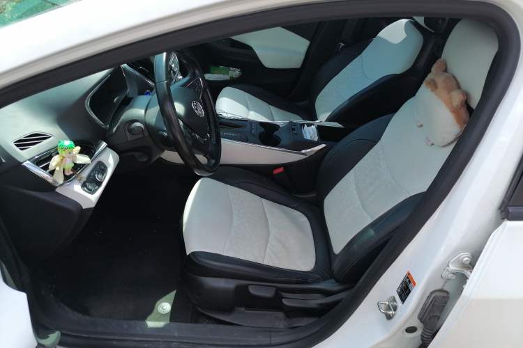 Used Buick VELITE 5 2017 Stylish Extended-Range Model Left Front Seat