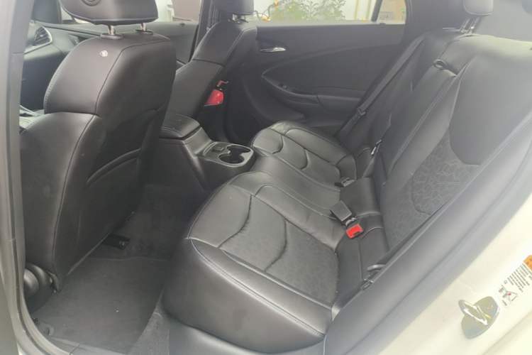 Used Buick VELITE 5 2017 Urban Extended-Range Model Left Rear Seat