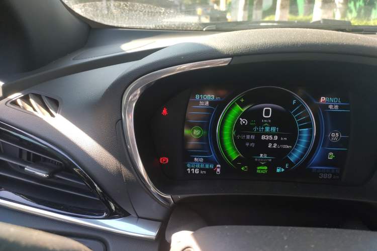 Used Buick VELITE 5 2017 Urban Extended-Range Model Odometer Close Up