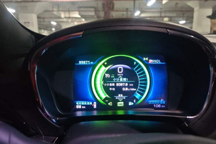 Used Buick VELITE 5 2017 Urban Extended-Range Model Odometer Close Up