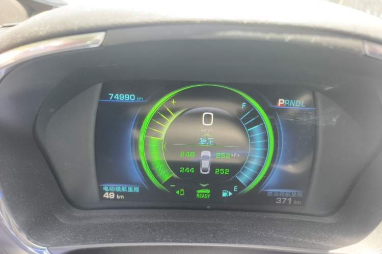Used Buick VELITE 5 2017 Stylish Extended-Range Model Odometer Close Up