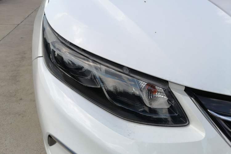 Used Buick VELITE 5 2017 Stylish Extended-Range Model Right Front Headlight