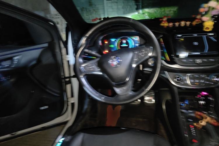 Used Buick VELITE 5 2017 Stylish Extended-Range Model Steering Wheel