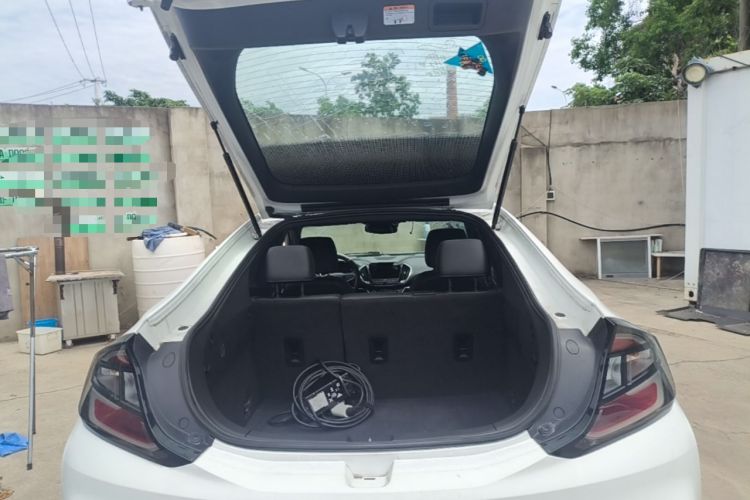 Used Buick VELITE 5 2017 Urban Extended-Range Model Trunk