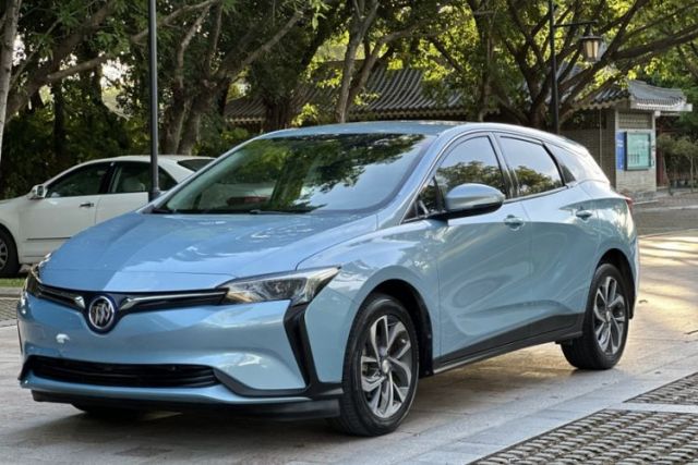Used Buick Velite 6 2019 Connected Fashion Model