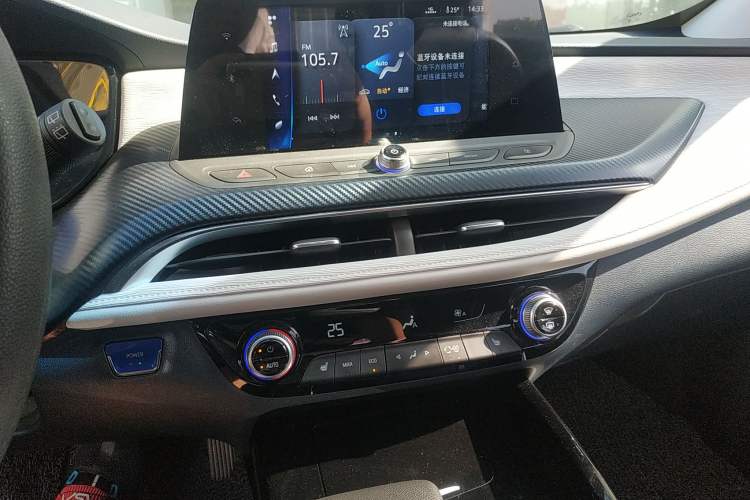 Used Buick Velite 6 2019 Connected & Smart Edition Audio And AC Panel