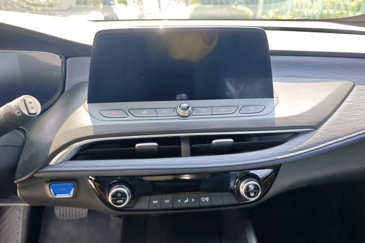 Used Buick Velite 6 2019 Connected Fashion Model Audio And AC Panel