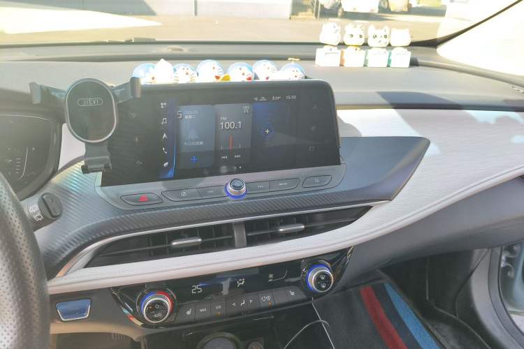 Used Buick Velite 6 2019 Connected & Smart Edition Audio And AC Panel