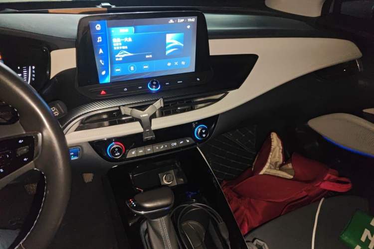 Used Buick Velite 6 2019 Connected & Smart Audio And AC Panel