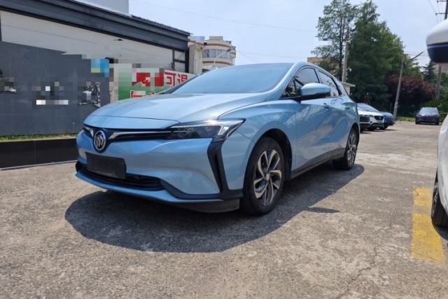 Used Buick Velite 6 2019 Connected Fashion Model