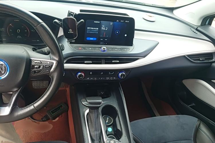 Used Buick Velite 6 2019 Connected & Smart Center Console