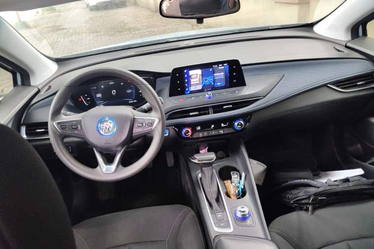 Used Buick Velite 6 2019 Connected Fashion Model Center Console