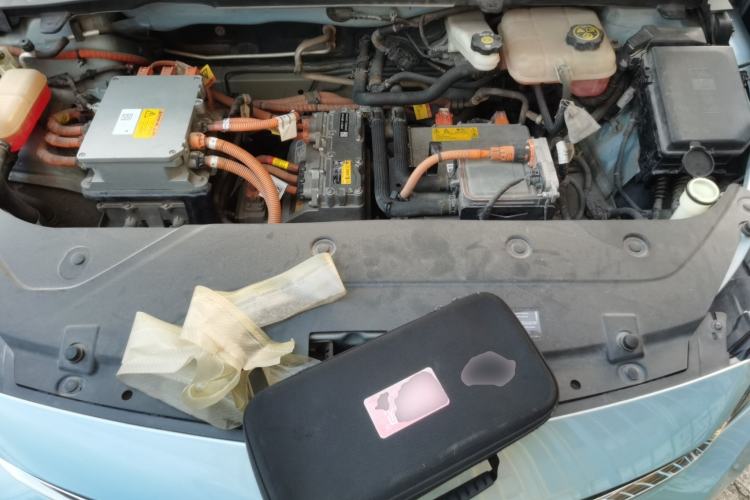 Used Buick Velite 6 2019 Connected & Smart Engine Bay