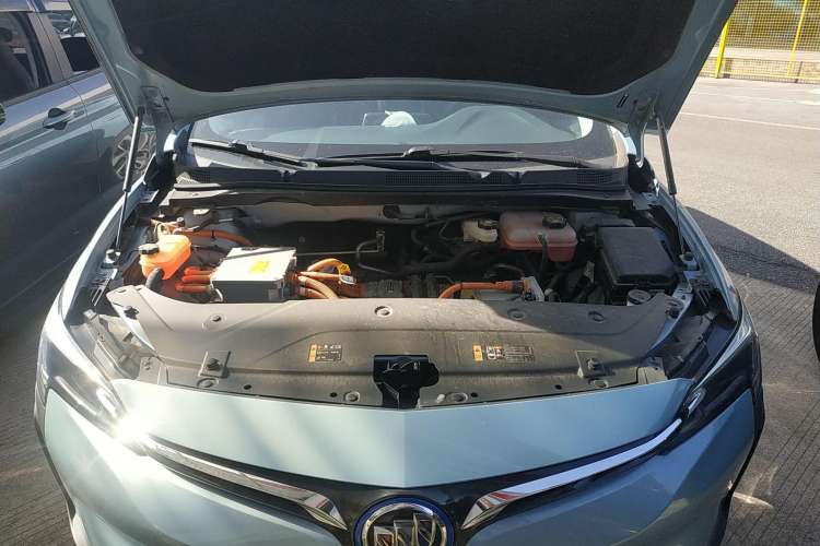 Used Buick Velite 6 2019 Connected & Smart Edition Engine Bay