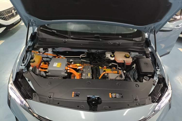 Used Buick Velite 6 2019 Connected & Smart Edition Engine Bay