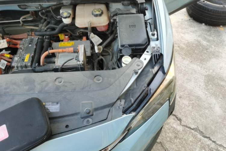 Used Buick Velite 6 2019 Connected & Smart Engine Bay Left