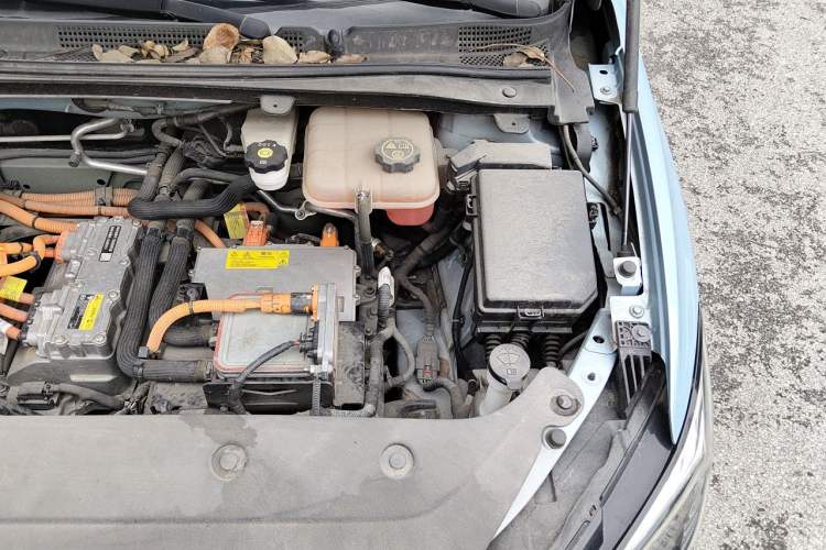 Used Buick Velite 6 2019 Connected & Smart Edition Engine Bay Left