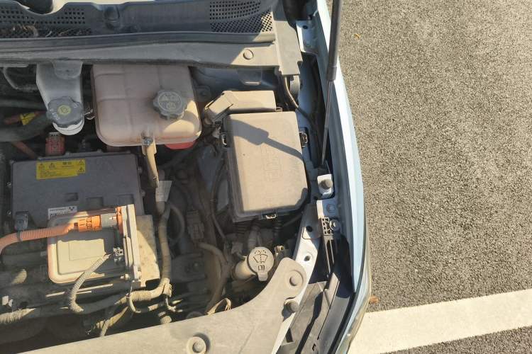 Used Buick Velite 6 2019 Connected & Smart Edition Engine Bay Left