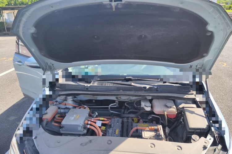 Used Buick Velite 6 2019 Connected & Smart Edition Engine Bay