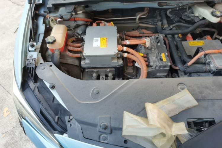 Used Buick Velite 6 2019 Connected & Smart Engine Bay Right