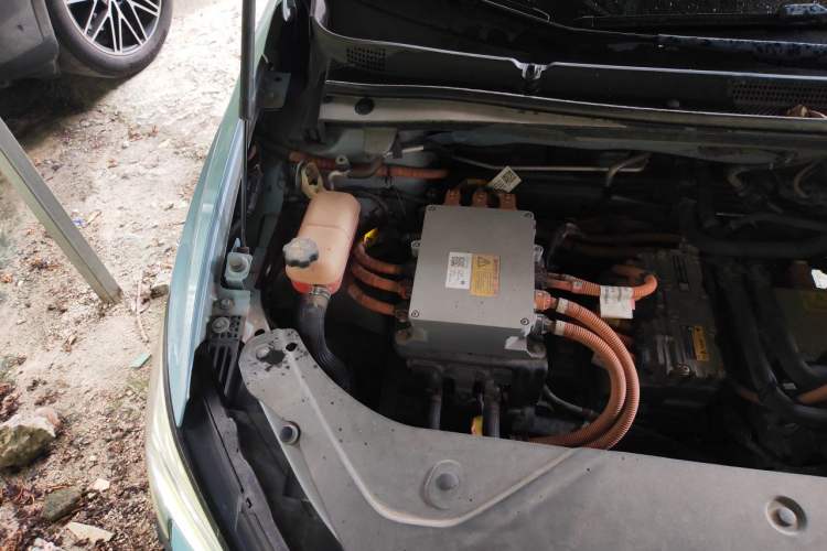Used Buick Velite 6 2019 Connected Fashion Model Engine Bay Right